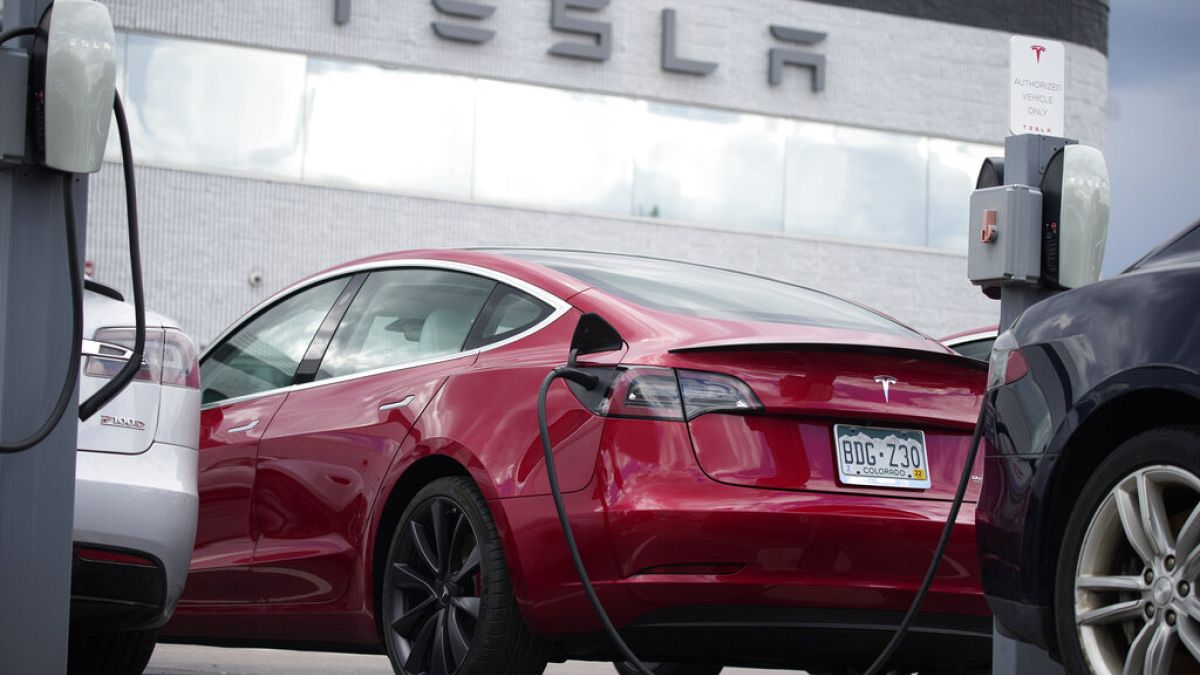 Elektrikli araç üreticisi Tesla