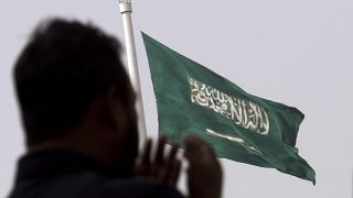 Suudia Arabistan'da bayrak, arma ve milli marşta sistem değişikliği hazırlığı