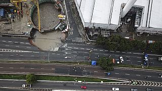 Cratera provocada por acidente nas obras do metro de São Paulo