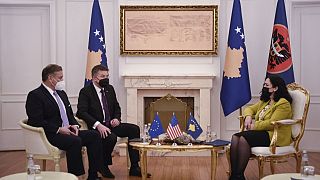 AB Özel Temsilcisi Miroslav Lajcak ve ABD Dışişleri Bakan Yardımcısı Gabriel Escobar Priştine'de temaslarda bulundu, Kosova Cumhurbaşkanı Vyosa Osmani ile de görüştü