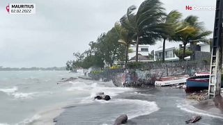 Maurícias, Madgáscar e Reunião no trajeto do ciclone Batsirai