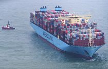The 'Mumbai Maersk' was surrounded by tugs in the North Sea near the island of Wangerooge.