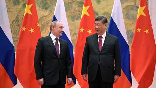 الرئيس شي جين بينغ ونظيره الروسي فلاديمير بوتين في بكين. 