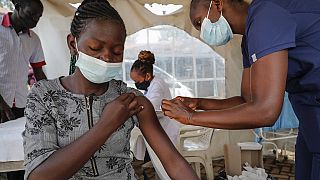 Covid-19 : le Kenya lance une campagne de vaccination de masse