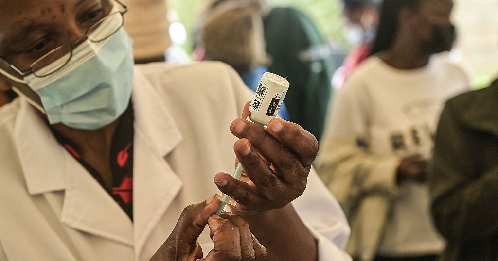 Covid-19: Kenya aims to vaccinate one million people daily  | Africanews