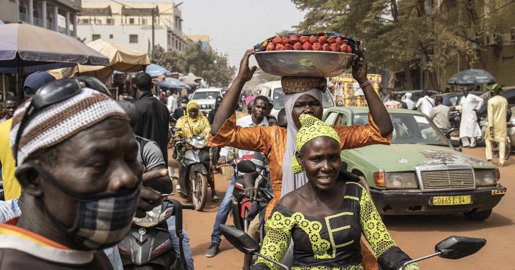 CEDEAO : les Burkinabè satisfaits de l&#39;absence de sanctions | Africanews