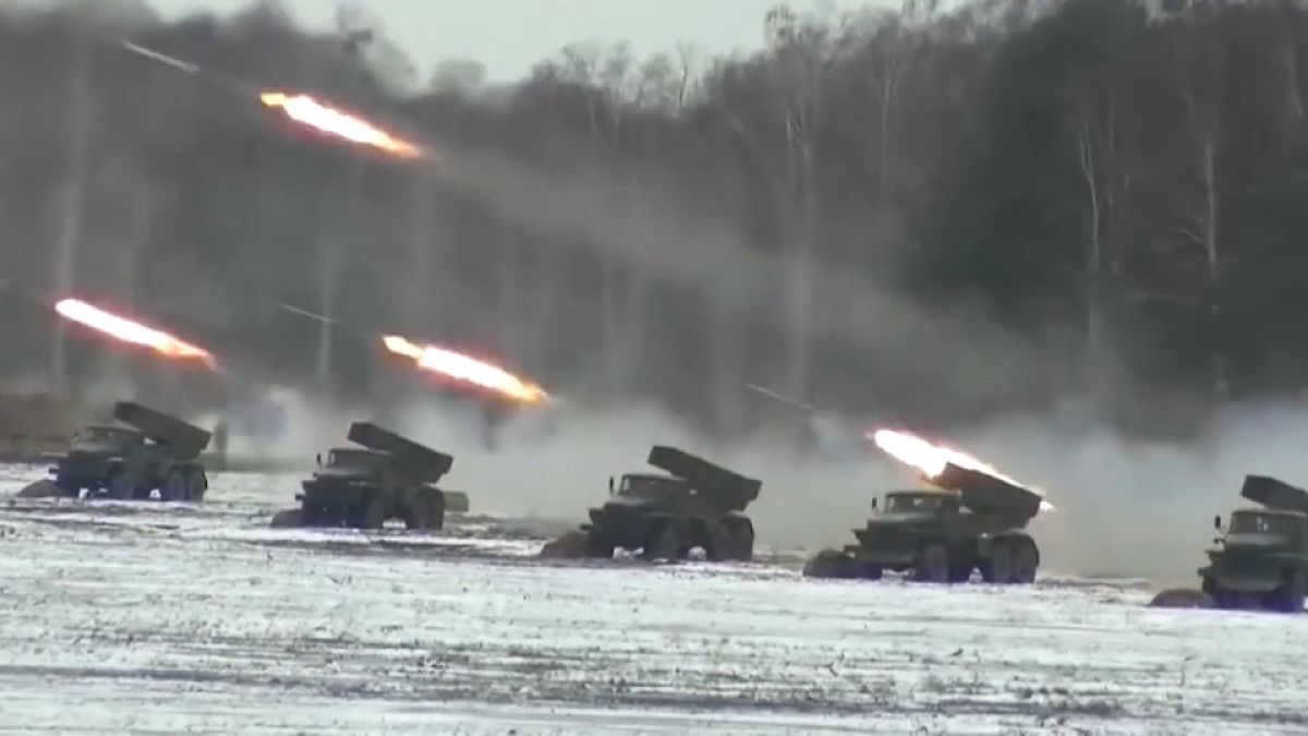 راجمات صواريخ تابعة للجيشين الروسي والبيلاروسي خلال تدريبات عسكرية 