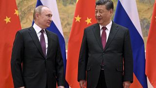 صورة أرشيفية للرئيس الروسي فلاديمير بوتين والرئيس الصيني شي جينبينغ