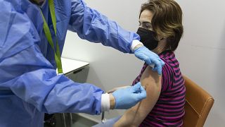 ابتداء من السبت الخامس من شباط/فبراير  ٢٠٢٢.. التطعيم الإجباري ضد "كوفيد-19" يصبح ساريا للتنفيذ