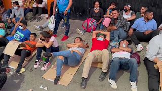 Migrantes en huelga de hambre en Tapachula para exigir que se agilicen los trámites