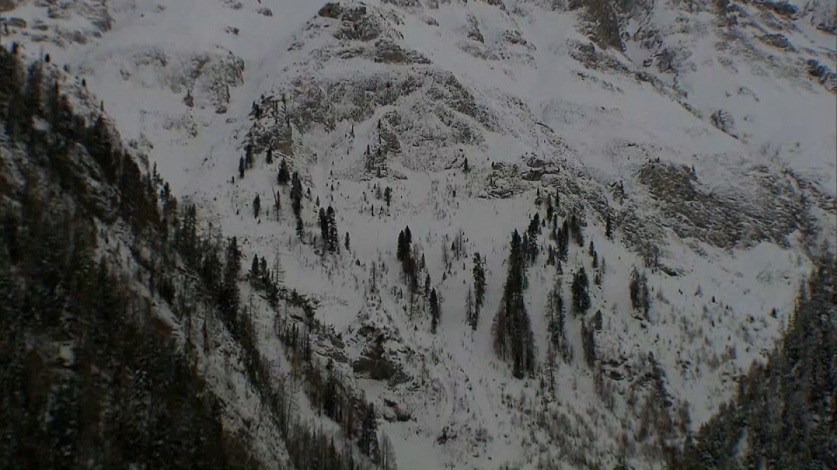 Pelo menos oito mortos na sequência de avalanchas na Áustria