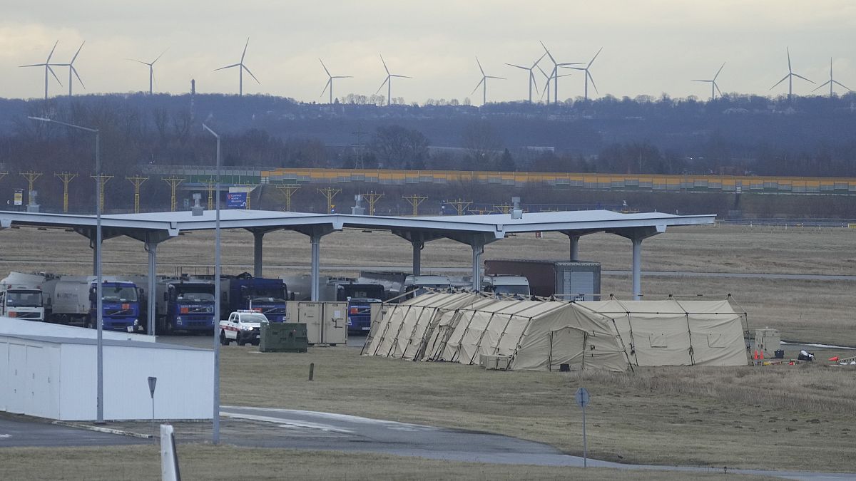 قوات عسكرية أميركية في مطار جنوب بولندا 