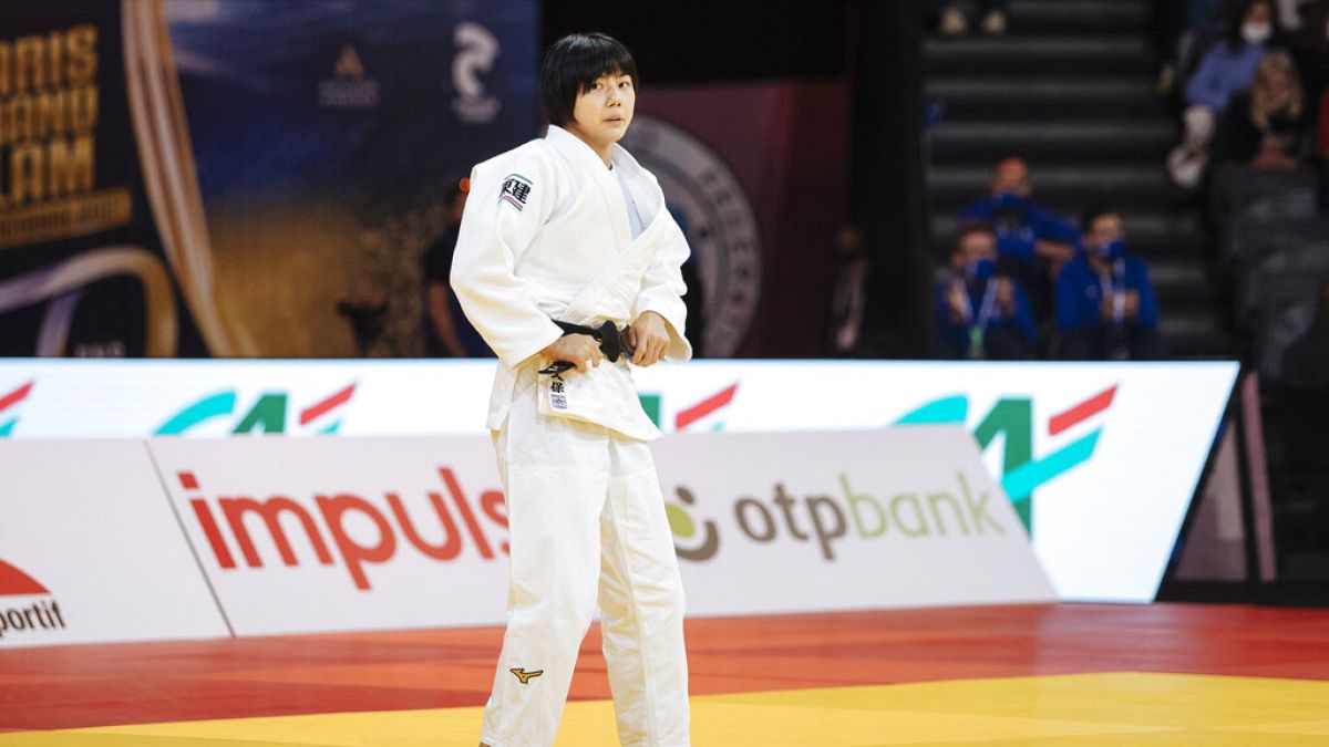 Japan dominates the first day of the Paris Grand Slam