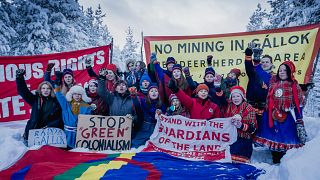 Greta Thunberg junta-se a indígenas contra mina na Suécia