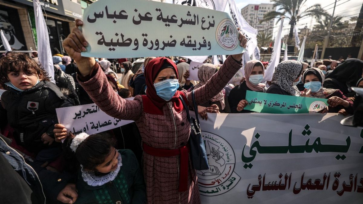 خلال مظاهرة مناهضة لاجتماع  المجلس المركزي الفلسطيني في قطاع غزة