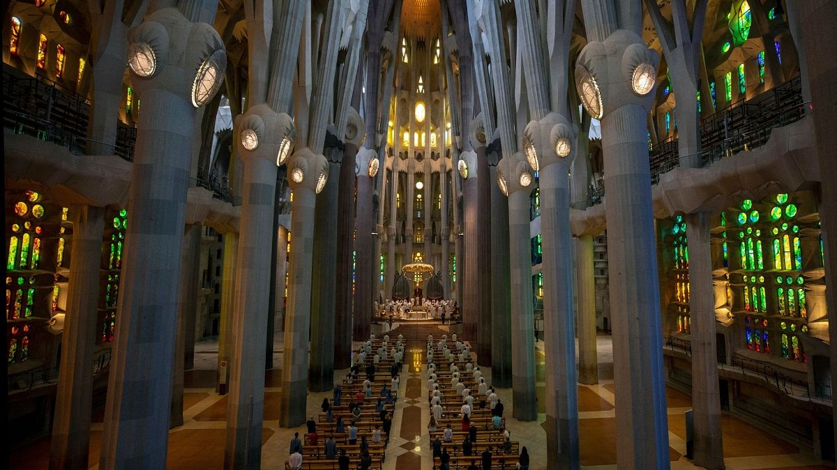 Sagrada Familia construction plans put 15,000 local residents at risk ...