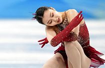 Zhu Yi aus China bei ihrem verpatzten Auftritt bei den Olympischen Spielen in China, 07.02.2022