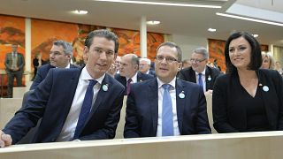 Österreichs Bundeskanzler Sebastian Kurz (links) und die ÖVP-Abgeordneten August Wöginger und Elisabeth Koestinger,  09.11.2017