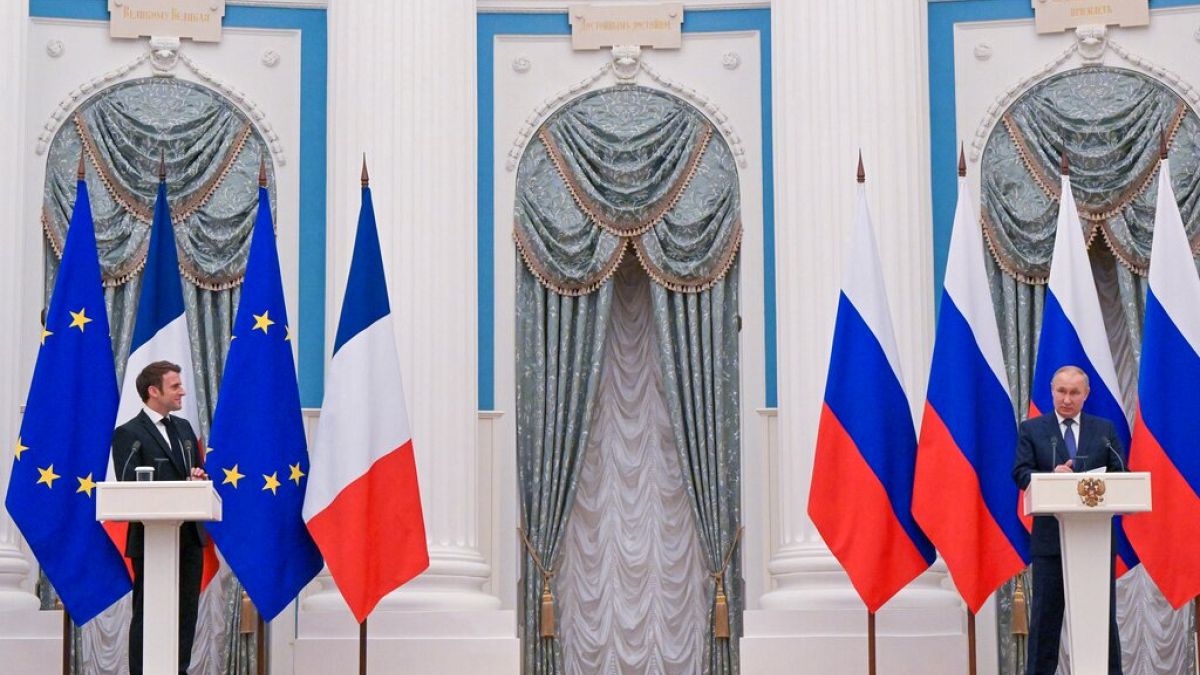 Emmanuel Macron et Vladimir Poutine lors d'une conférence de presse commune à Moscou (Russie), lundi 7 février 2022.