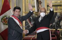 El presidente de Perú, Pedro Castillo junto a su nuevo jefe de gabinete, Aníbal Torres, 8/2/2022, Lima, Perú