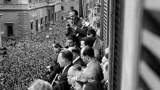 Comizio di Alcide de Gasperi in ocacsione delle Elezioni italiane del 1948 vinte dalla DC