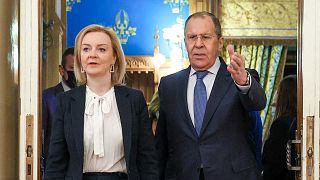 Rusya Dışişleri Bakanı Sergei Lavrov ve  İngiliz mevkidaşı Liz Truss, Moskova'da buluştu