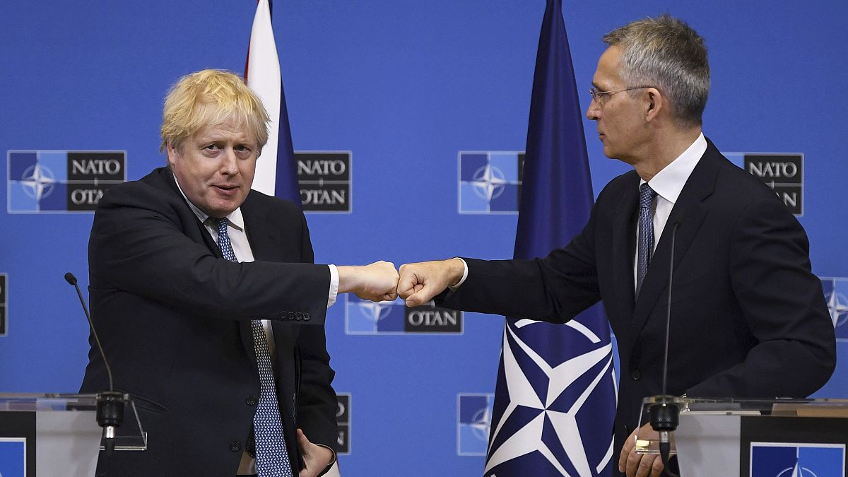 Борис Джонсон и Йенс Столтенберг в штаб-квартире НАТО в Брюсселе