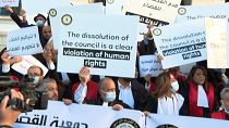 Des juges et avocats tunisiens manifestent à Tunis