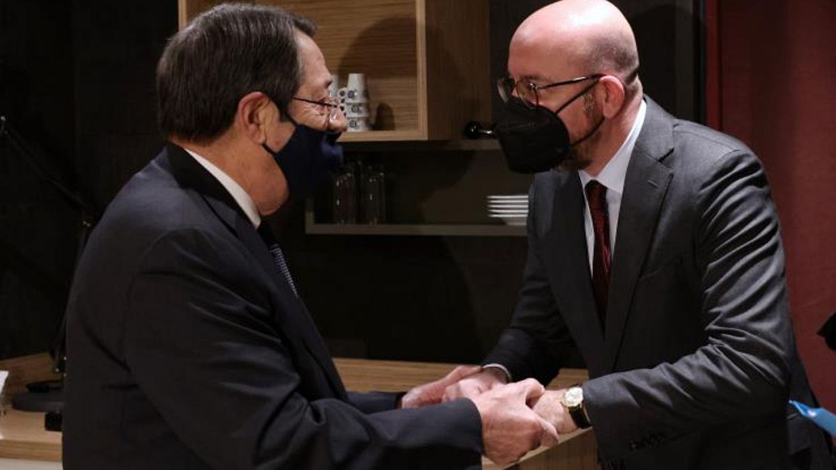 Ο Πρόεδρος της Κυπριακής Δημοκρατίας Νίκος Αναστασιάδης συναντά τον πρόδερο του Ευρωπαϊκού Συμβουλίου Σαρλ Μισέλ στην Μπρεστ της Γαλλίας