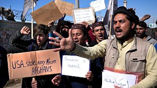 تظاهرات مردم افغانستان در اعتراض به اختصاص پول‌های بلوکه شده کشورشان به قربانیان حوادث یازده سپتامبر