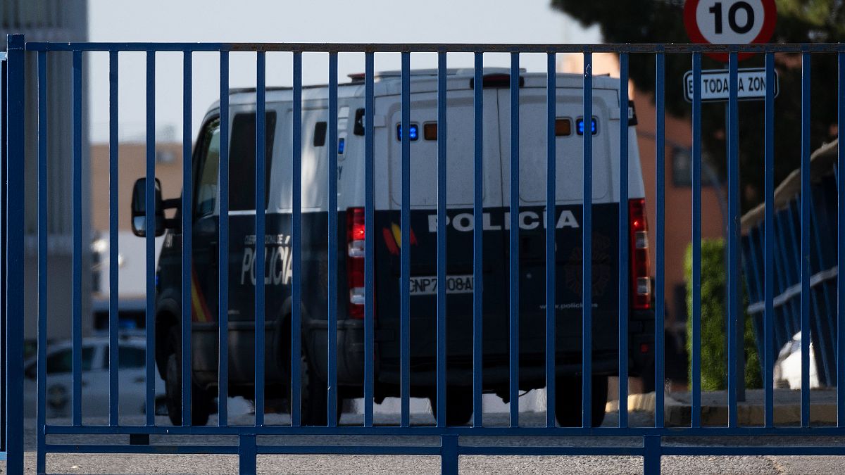 شاحنة شرطة إسبانية. 2021/06/21