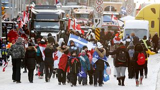 تجمع معترضان کانادایی به مقررات واکسیناسیون در یک گدرگاه مرزی استان اونتاریو