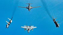 جنگنده‌های آمریکا و عربستان در خاور میانه (عکس تزئینی است)