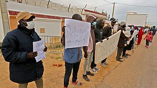 Tunisie : des demandeurs d'asile manifestent contre le HCR