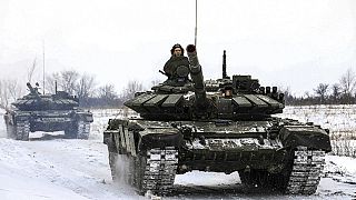 Rússia ordena retirada militar de alguns locais na fronteira com a Ucrânia