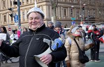 Az oltás kötelezővé tétele ellen tiltakozás Bécsben