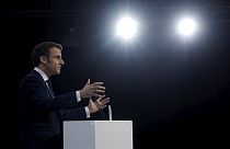 Macron pede mais "ambição" na conquista do Espaço