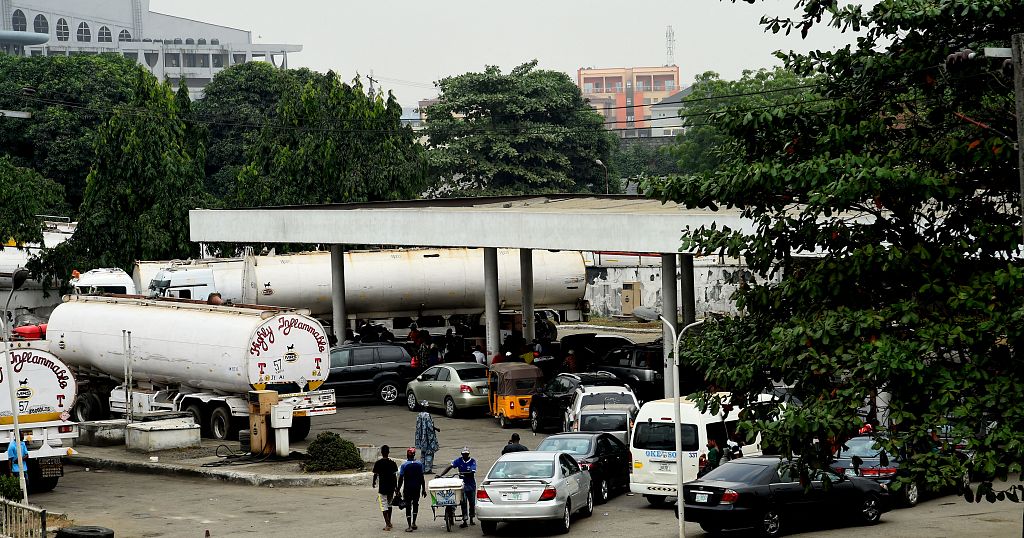 Tensions Rise As Nigeria Begins 24-hour Supply To End Fuel Shortage ...