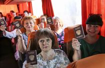 مواطنون أوكرانيون في منطقة دونيتسك شرق أوكرانيا حصلوا على جوازات سفر روسية. 27/06/2020