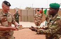 Франция выводит войска из Мали
