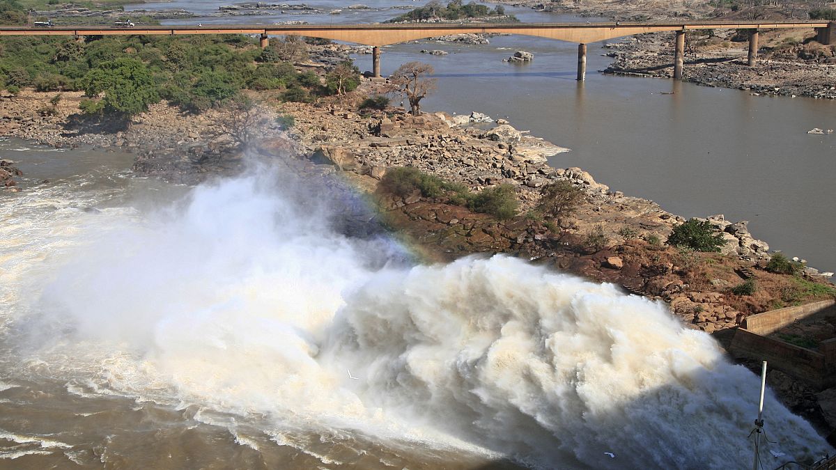 سد النهضة الإثيوبي على النيل الأزرق على بعد نحو 30 كلم من الحدود مع السودان