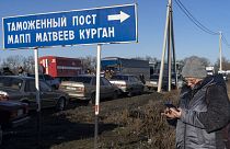 Ukraynalı siviller artan savaş korkusuyla Rusya'ya gitmeye başladı