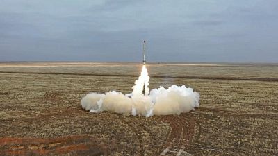 صاروخ إسكندر- كاي الروسي تم إطلاقه خلال تدريب عسكري في ساحة تدريب في روسيا.