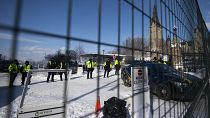 La police sécurisant les abords du Parlement à Ottawa, Canada, le 19 février 2022