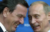 Régi, meghitt barátság, Schröder és Putyin 2004-ben