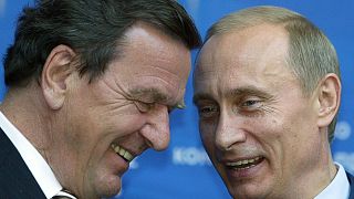 Régi, meghitt barátság, Schröder és Putyin 2004-ben
