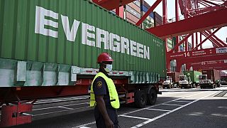 Sri Lanka İngiltere'den ithal edilen yasa dışı atık dolu son 45 konteyneri de geri gönderdi