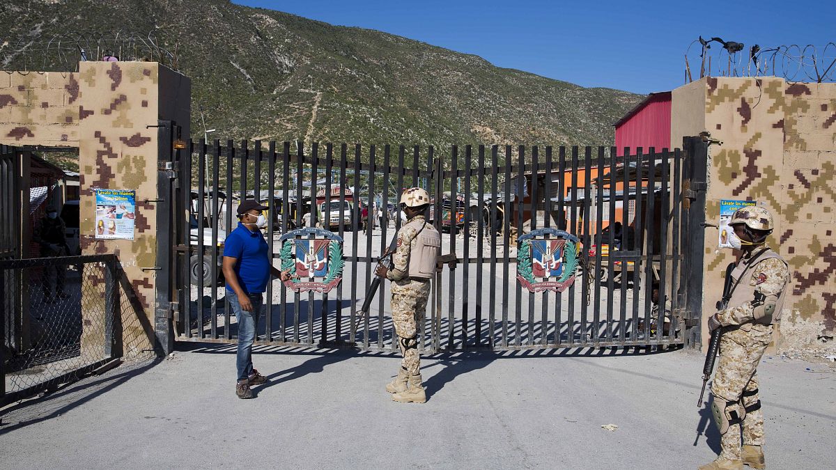 República Dominicana protege fronteira com Haiti