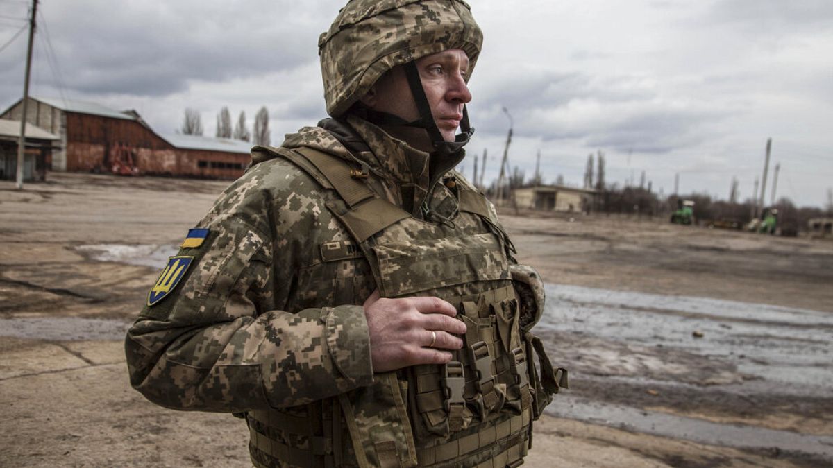Ουκρανός στρατιώτης στην περιοχή του Λουγκάνσκ