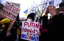 Manifestation en soutien à l'Ukraine près de l'ambassade de Russie à Berlin, le 22 février 2022, Allemagne
